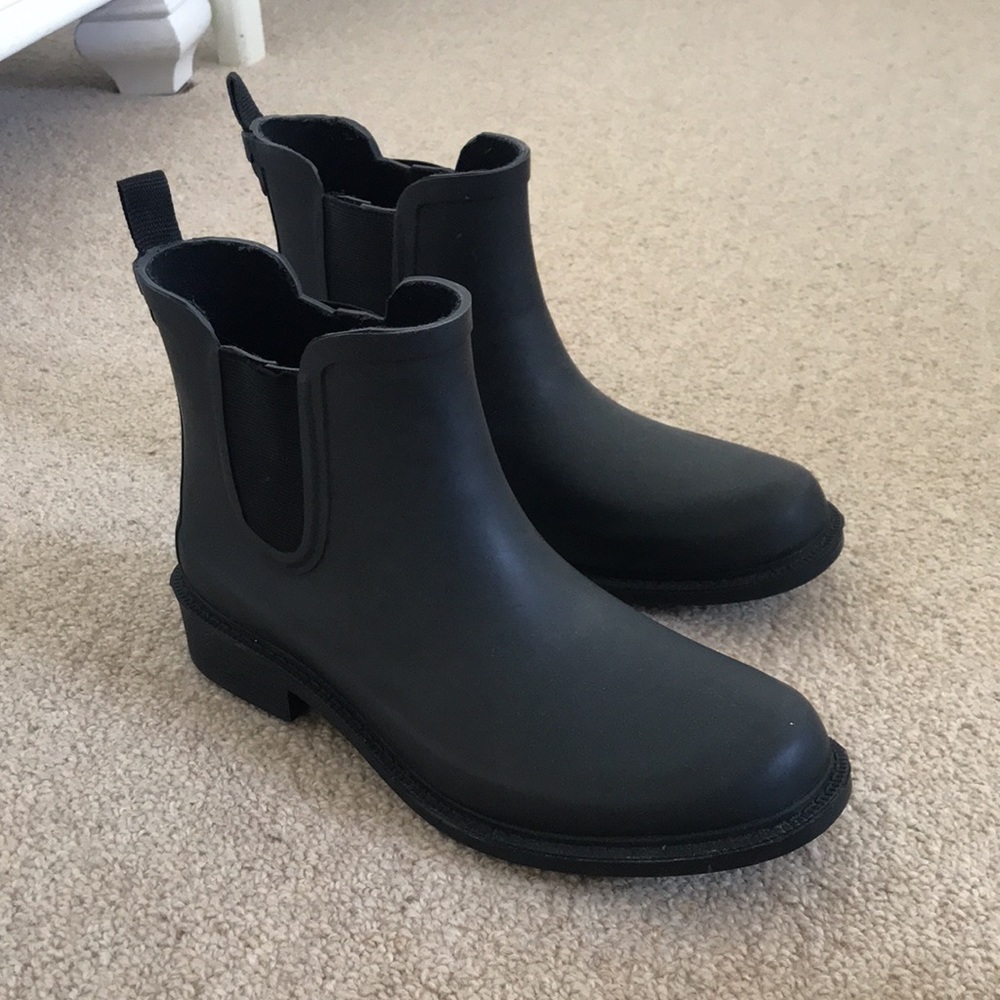 Black Chelsea Boots
